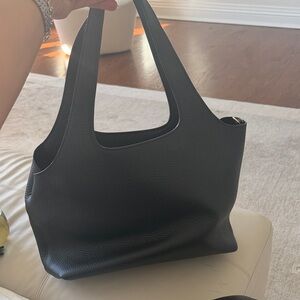 Cuyana Classic Black Leather Tote Handbag - Women Bags